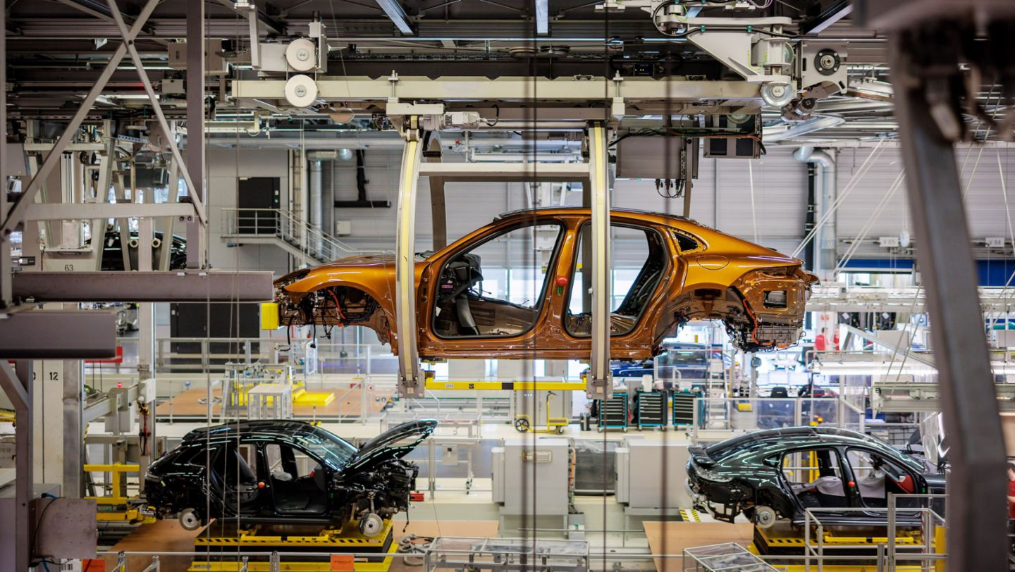 Montage, Porsche Werk Leipzig, 2024, Porsche AG