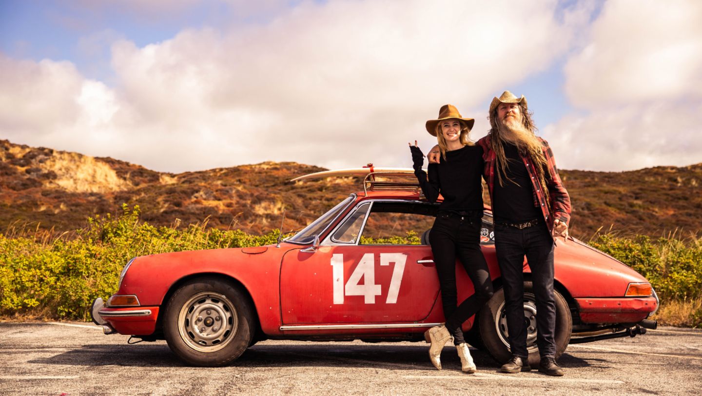Hannah Elliott, Magnus Walker, l-r, “Petro-Surf” festival, Kampen, Sylt, 2018, Porsche AG
