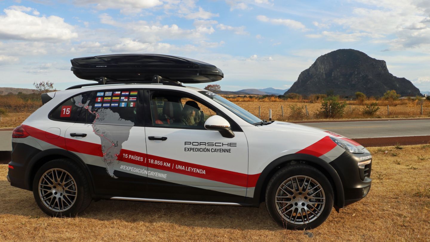Magnus Walker, Cayenne S, Expedicion Cayenne, Cabeza de Gorila hill, México, 2018, Porsche AG