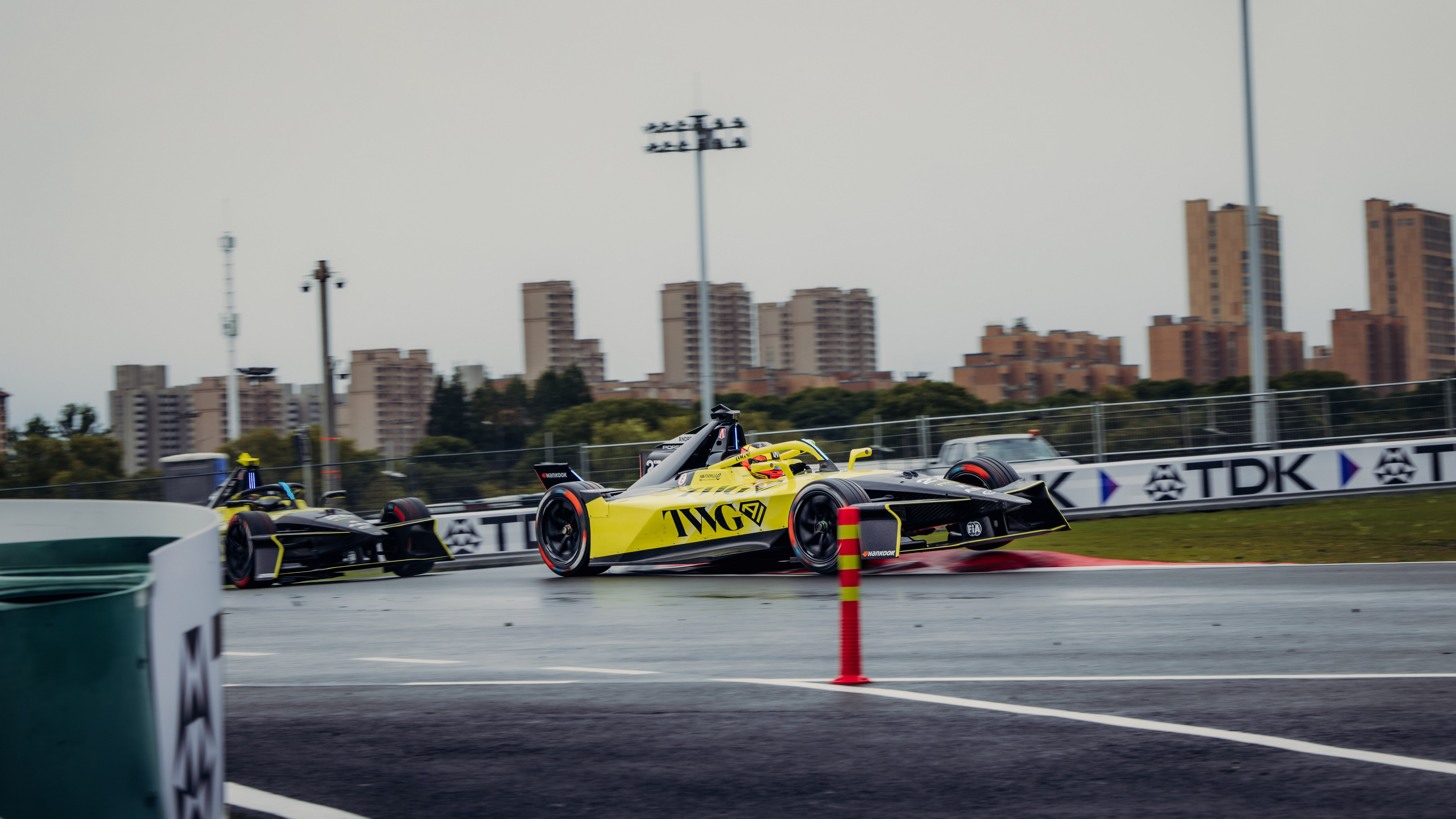 Jake Dennis, Porsche 99X Electric (n&ordm; 27), Andretti F&oacute;rmula E, E-Prix de Shangh&aacute;i 1, 2026, Porsche AG